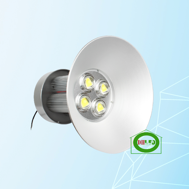 đèn led nhà xưởng 200w nền xanh